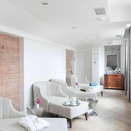 Hotell La Cour Des Consuls And - Mgallery
